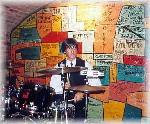 Peter playing with his band in the CAVERN-Club in Liverpool!